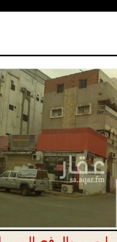 1300742 للبيع من المالك مباشرة عمارة قديمة٤ادوار بموقع مميز جدا علي بعد ١٠ امتار فقط عن شارع التحلية مكونه من ٦ شقق ومغسلة ملابس ومحل مكيفات ..المساحة ٢٩٥متر علي شارعين والدخل الحالي ١٠٠الف والمطلوب نهائي ١.٣مليون ريال غير قابل للتفاوض للتواصل ...0560090600 محمد