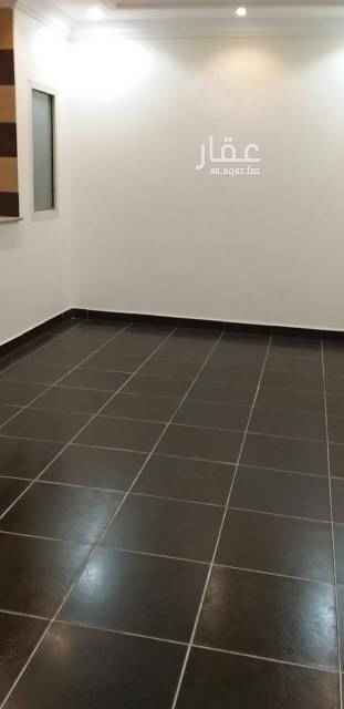 1583827 شقه عوايل للايجار بحي الحمراء
غرفه وصاله وحمام ومطبخ
مكيفات راكبه ومطبخ راكب
الشقه ممتازه جدا
جميع الخدمات حول العقار
قريب من طريق الملك عبدالله