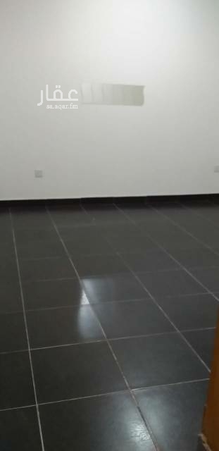 1584409 شقه عوايل للايجار بحي الحمراء عوايل
مكونه من غرف نوم وصاله وحمام ومطبخ
مكيفات راكبه ومطبخ راكب جديد
الشقه نظيفه جدا
جميع الخدمات حول العقار