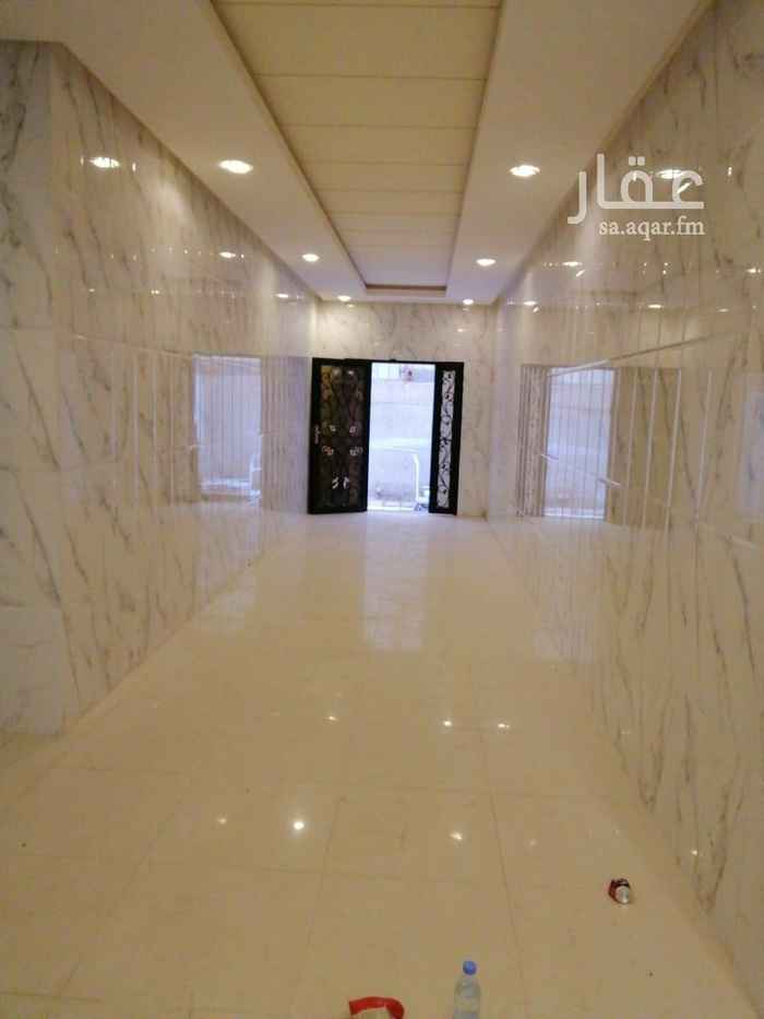 1635786 شقه عوايل للايجار بحي اشبليا
شارع بحر العرب
مكونه من غرف وصاله ومطبخ مستقل
ودورت مياه مكيفات راكبه ومطبخ راكب
جميع الخدمات حول العقار