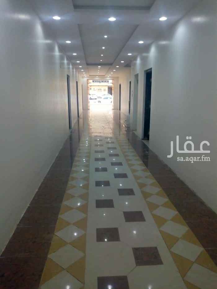 1642051 شقه عوايل للايجار بحي اليرموك
مكونه غرفه ودورت مياه
مكيفات راكبه
جميع الخدمات حول العقار