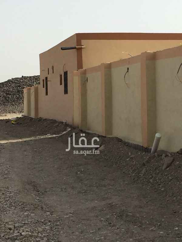 1557056 استراحه بمنطقه الحار بدون صك مكونه من غرفتين ومطبح وصاله والباقي حوش
تبعد عن طريق القصيم السريع ٨٠٠ متر تقريبا
الطريق مزفلت للباب ازفلت بارد