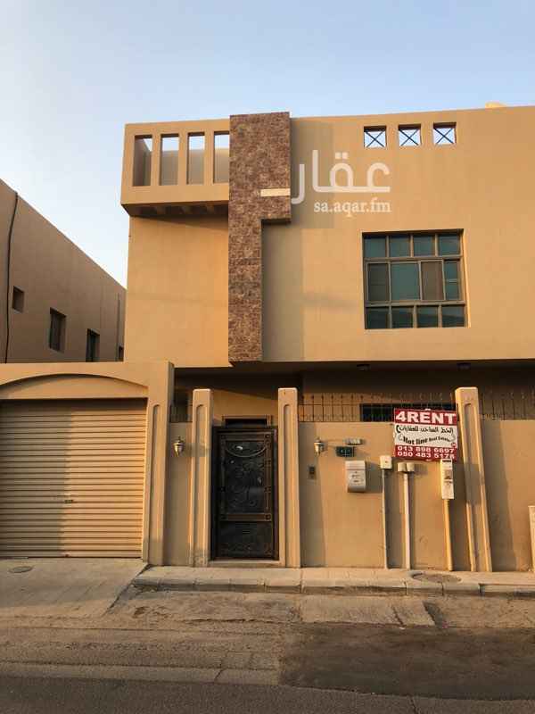 1185636 دبلكس للإيجار المساحه ٢٠٠ متر وفيه كراج سياره.
مجلس كبير وصاله و٣ غرف كبار وصاله فوق وفِي الدور الثالث غرفه خدامه وحمام