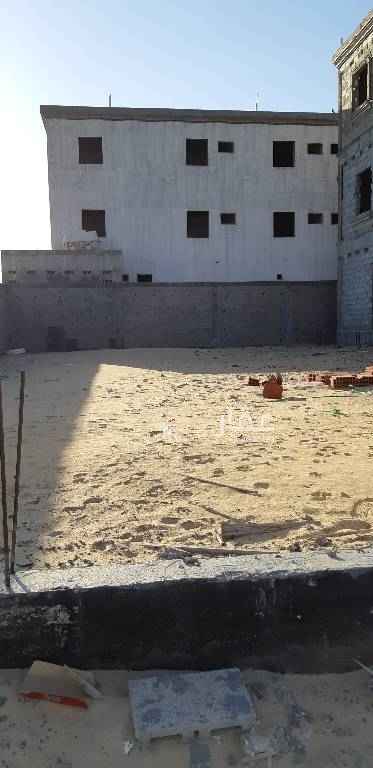 1509836 الارض مسورة من جميع الجهات، المشتري سوف يوفر قيمة بناء السور