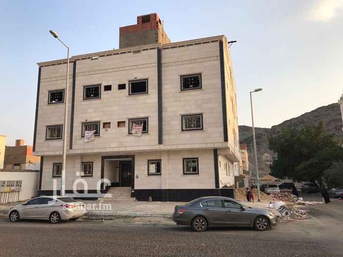 1421333 عمارة جديدة وفاخرة 8 شقق للبيع على شارعين في حي النوارية شمال مكة
الموقع : حي النوارية خلف الدفاع المدني - موقع ممتاز وكل الخدمات متوفرة عشرون دقيقه الى الحرم
المساحة = 500 متر
شارعين : 20 / 15 متر
الواجهة : شمالي / غربي
مكونات العمارة :
ثلاثة أدوار وملحق
ثمان شقق المصعد راكب
الواجهة حجر الرياض
جميع الشقق مشطبة
جبسيات فاخرة وأرضيات بورسلان
الدرج ومدخل العماره رخام
تشطيبات راقية جداً9 عدادات كهرباء بالعمارة
المطلوب . 2 مليون + 500 للصندوق العقاري
يتحملها المشتري
يسدد بالأقساط
ويمكن تحويله