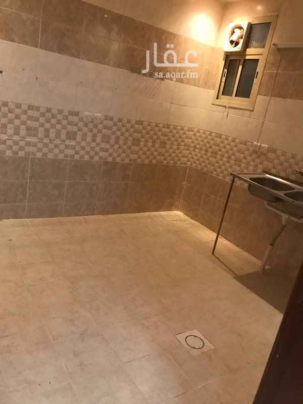 1052255 شقة تحتوي على صاله دورتين مياء 3 غرف مطبخ الدور الثاني
يوجد مصعد