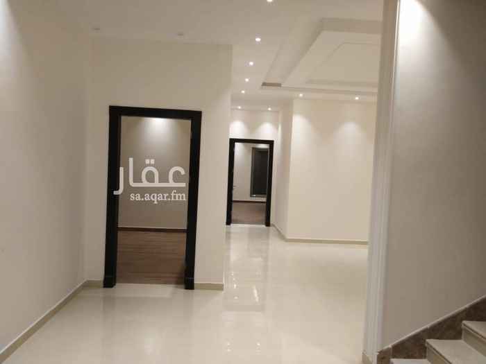1692181 للبيع فيلا بحي الرياض الخزامه جنوبيه شارع 15 قريبه لتركي الأول مساحه 400م مواصفات الفيلا تحت استقبال مجلس ومقلط وصاله ومطبخ ومجلس نسا ومصعد ومسبح ملحق خارجي مدخل سياره غرفه سائق الدور العلوي خمس اجنحه وصاله السطح غرفه خادمه وغرفه غسيل السعر ٢ مليون و ٦٠٠الف سوم الفيلا درج صاله