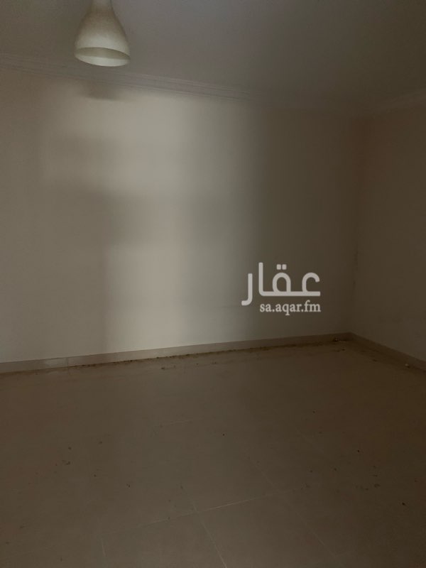 1473456 الكهرباء مستقل المويه مشترك
شقه غرفتين مع سطحها
المكيفات والمطبخ راكب