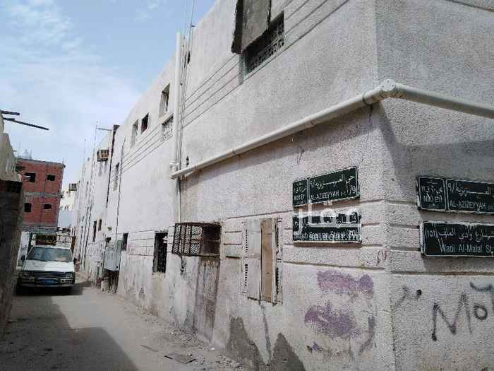 1492262 بيت شعبي بحي العزيزيه بصك اكتروني مكون من ٢٠ شقه نظام عزابي المطلوب مليون ريال