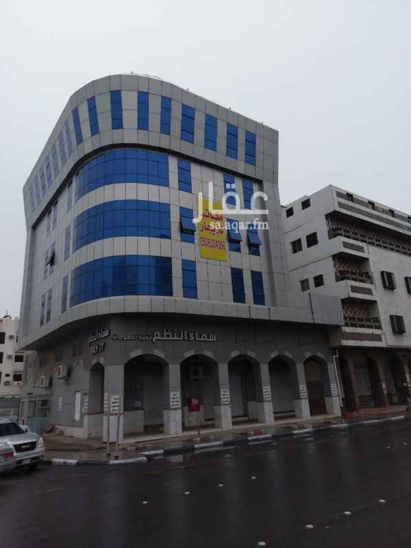 1379741 محل للايجار على طريق خالد بن الوليد دور ارضي.
صافي المساحة : 48.51 متر
قيمة الايجار : ٣٥٠٠٠ ريال شامل الضريبة
للتواصل :
ابو طلال 0506334366