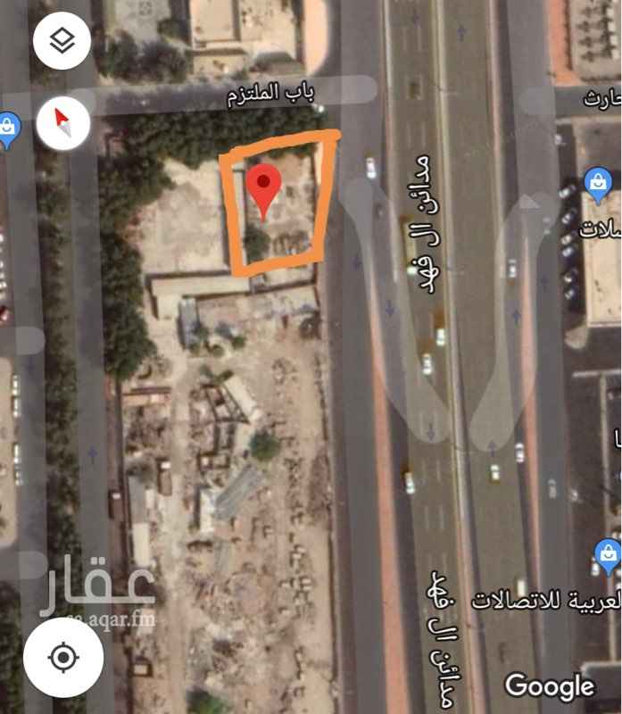 1466209 أرض للبيع عبارة عن فيلا قديمة هدد على شارع تجاري ( شارع الأمير ماجد - السبعين ) مقابل مجمع مدائن الفهد
مساحتها / ٥٢٦م
المطلوب / ٢٢٠٠٠٠٠ إثنين مليون ومائتين ألف ريال .
