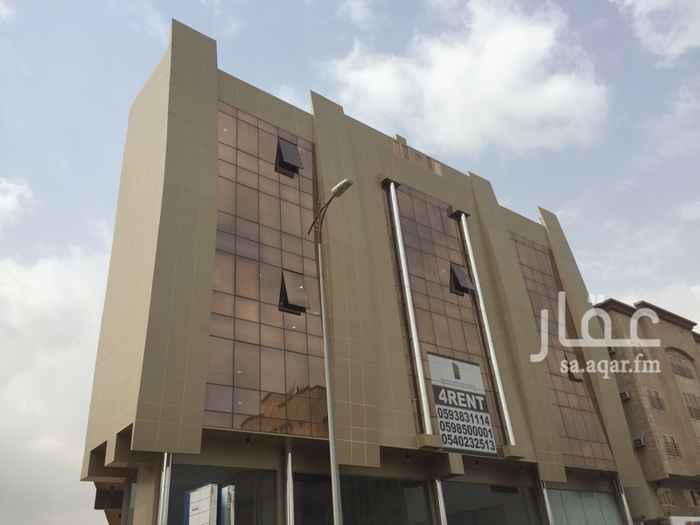 1453353 مكتب بعمارة تجارية على الشارع العام موقع ممتاز
توجد مواقف +مصعدين بالمبنى
وحارس