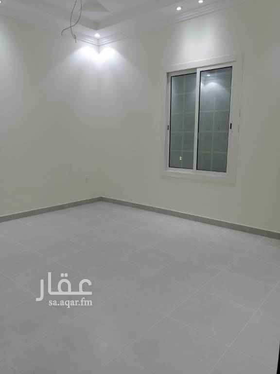 1699627 من افاخر اشقق للتمليك بالسعر مميزه جدا تتكون من 4غرف "3دورات مياه "مطبخ-صاله- خزان مستقل علوي وأسفل$ موقف خاص/ عداد خاص /قريب من المسجد قريب من الحديقه المساحه 130السعر 230 الف أفراغ فوري تقبل البنوك والشركات الموقع جده حي التيسير التوصل 0542675547