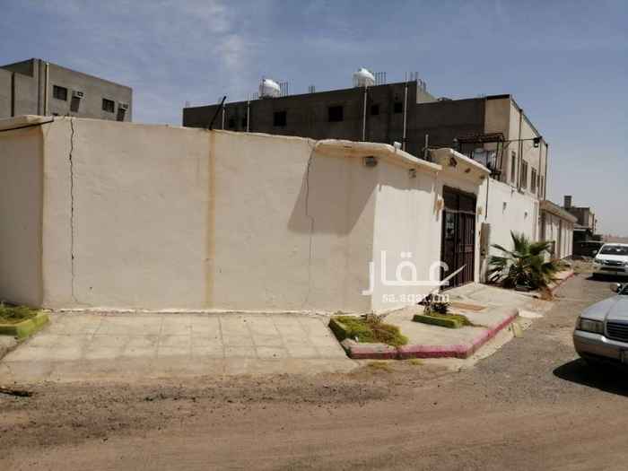1476442 استراحه بها مجلس ومسبح
واجهتين
