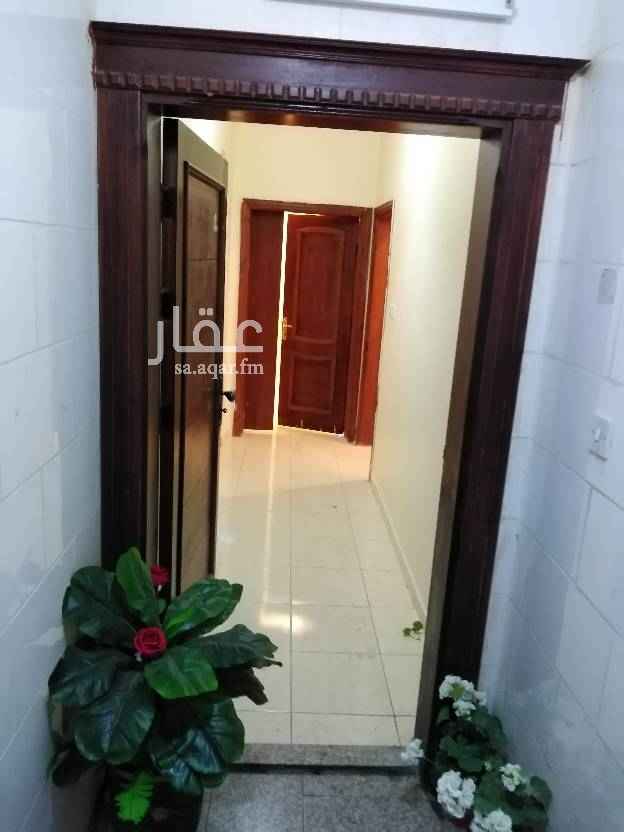 1715055 يوجد شقق للايجار في ربوه السامر.
ثلاث غرف وصالة ومطبخ راكب و3حمامات وغاز مركزي ومياه عين وجميع الخدامات متوفرة وأمام مسجد وحديقه ويوجد حارس للعماره