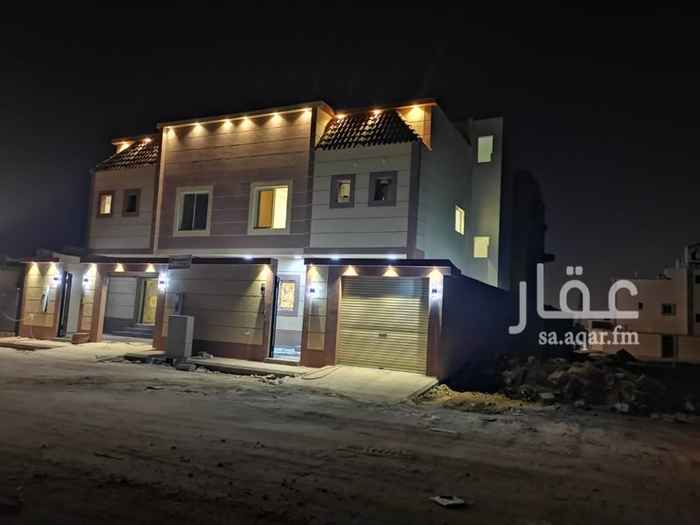 1748644 للبيع دبلكس ٢٠٠ متر حي المهديه التقاطع الاول موقع مميز وشغل ممتاز
الدور الارضي مجلس مقلط صاله دورتين مياه ومطبخ
الدور الاول غرفتين نوم ماستر مع دورات مياه
وغرفتين نوم مع صاله مع دورة مياه
الملحق العلوي غرفتين ودورة مياه وسطح