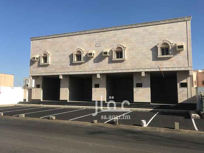 1697738 موقع المحلات على طريق الملك خالد شارع ثلاثين متر كل محل يكون له عداد كهرباء مستقل