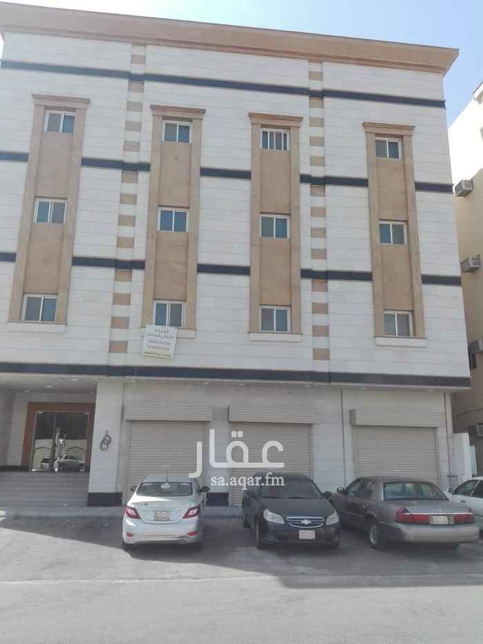 1667751 عماره للايجار بالكامل موقعها بالربوه
تحتوي على ٧ شقق من ٣ غرف بمنافعها
و ٣ شقق من غرفتين بمنافعها
وملحق يحتوي على ٤ غرف بمنافعها مع السطح
و٣ محلات تجاريه
ومصعد راكب ويوجد بدورم مواقف
العماره جديده
للتواصل جوال 0590618328