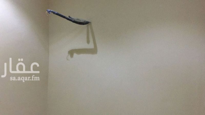 1093008 *للبيع شقة تمليك في مدينة جدة*
*حي النسيم الجديد قريبة من مسجد وحديقه*
*المساحه ١٩٠ في الصك الطبيعه حدود ٢٠٠ متر*
*٣غرف بسطح + مطبخ + ثلاث دورات مياه +صاله +* *غرفة* *غسيل +غرفة شغاله مع* *دورة مياه*
*+ خزان علوي وسفلي*
*مطلوب 650الف ريال*
*ضمانات على السباكة والكهرباء*
*مباشر مع المالك*
*0561820805*