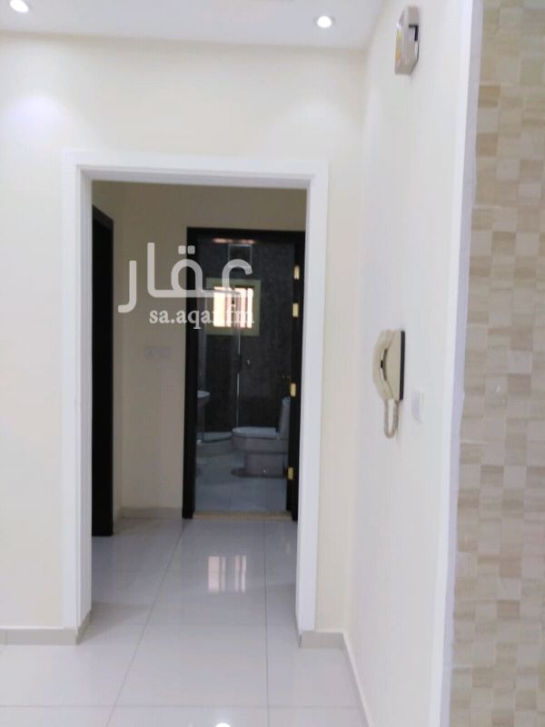1367522 فيلا روف مساحة ١٥٠
5غرف نوم
غرفة خادمه
غرفة سواق
سطح مساحة 50 م
السعر ٦٥٠الف ريال الموقع غير دقيق