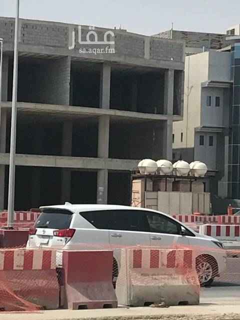 1508020 السلام عليكم
الموقع : طريق الملك عبدالعزيز بإتجاه الجنوب بعد نفق العروبة على اليمين بطريق الخدمة .
مساحة الأرض : ١١٣٩م٢ .
تصميم وإشراف على التنفيذ : مكتب اليمامة .
المطلوب تأجير المبنى لشركة معروفة بعقد واحد ولمدة طويلة .
المساحة على الطبيعة في الميزانين والدور الأول تزيد عن المخطط .
مع جزيل الشكر
