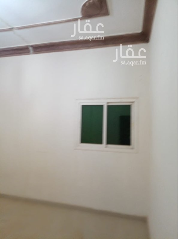 1648877 شقة عوائل للايجار في شارع حفصة بنت عمر حي الروضه ٣ غرف وصالة ودورتين مياه
للتواصل واتس اب فقط