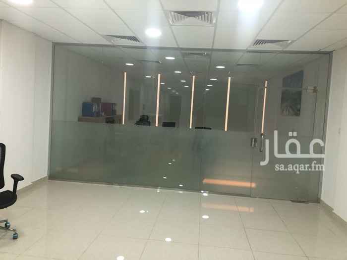 1206902 مكتب للايجار على شارع عثمان بن عفان ايجار ٦ شهور او سنوي ب ٨٠،٠٠٠ السنوي
