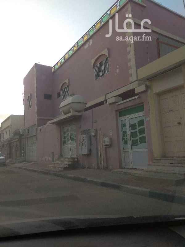 1297092 عماره سكانيه في حي غرناطه قريبه من مصلي العيد مجدده
دور و شقتين كل شقه ٤ غرف و صاله و مطبخ و حمامين
مطلوب ٧٥٠ الف
التواصل علي الوتس فقط لعدم الرد علي الجوال