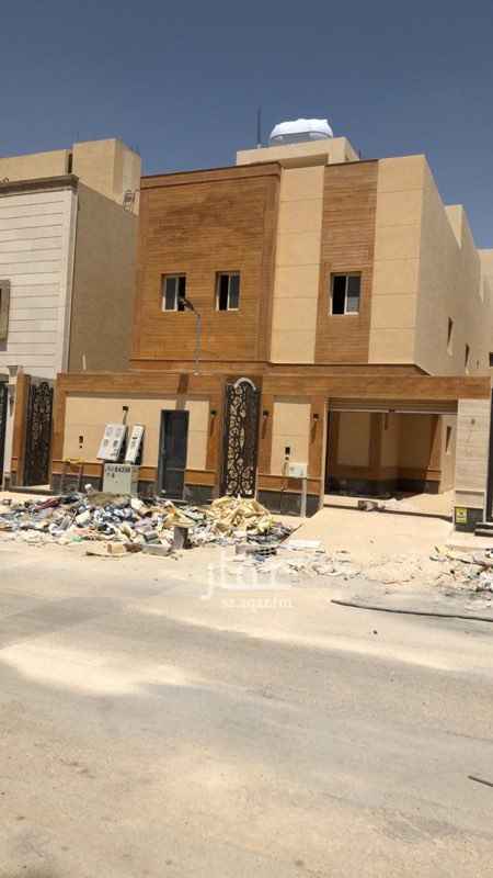 1699062 للبيع ٥ فلل بجانب بعض ( تصميم : دور ارضي كامل مستقل + دود علوي كامل مستقل + شقه دور كامل في السطح ) المساحة ٣٦٠م شارع ١٥جنوبي المواصفات. الدورالارضي. مدخل سيارة غرفة سائق مجلس رجال صالة طعام صالة عائلية كبير ة. مطبخ.+غرفة شغالة وغسيل. ٣غرف نوم منهم غرفة ماستر. الدور العلوي. مجلس رجال صالة طعام صالة عائلية. مطبخ.غرفة شغالة. ٣غرف نوم منهم غرفة ماستر. الشقة . ٣غرفة وصالة ومطبخ وحمامين. ( مليون و ٨٠٠ )