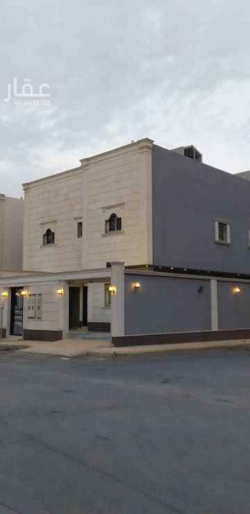 1620765 🛑فرصه للراغبين في السكن والاستثمار
◼️فيلا ٤٥٠م دور و ٣ شقق على شارعين
◾الدور الارضي
مدخل سياره
ملحق خارجي
مجلس ومقلط
صاله ومطبخ
٣ غرف نوم
٣حمامات
◼️الشقق
كل شقه ٣ غرف وصاله ومطبخ و٢ حمام
◼️حي الاحمديه
هادي وكل الخدمات متوفره