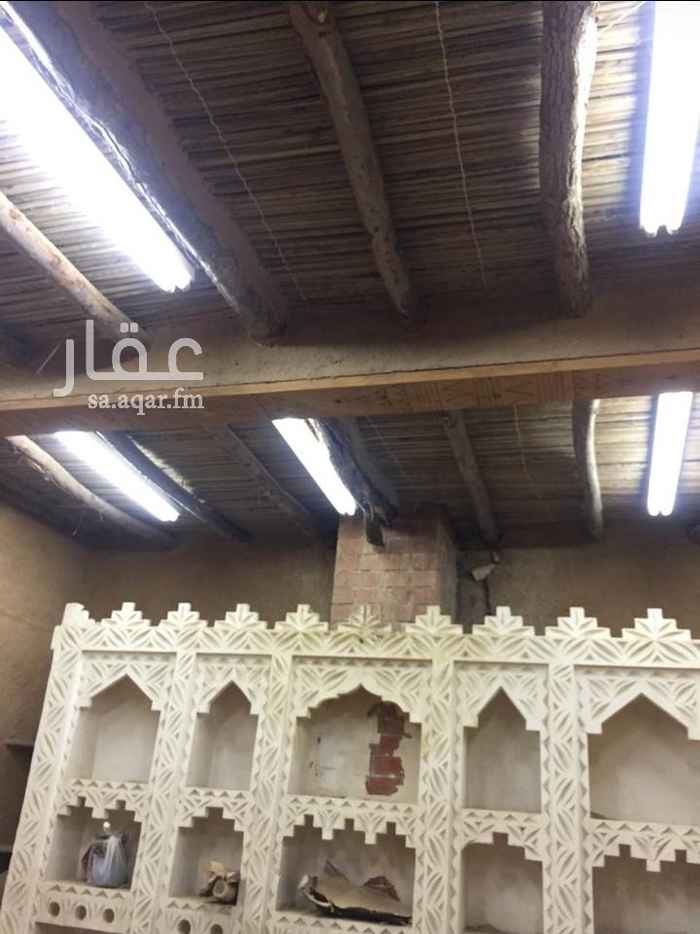 1634642 🔺️استراحه على شارع تجاري وقريب من المركز المالي
◼️٤٠٠م٢ ٢٠÷٢٠
◼️شارع ٣٠ تجاري
◼️تبعد مايقارب ٢٠٠ م عن طريق ولي العهد
◼️استراحة طينية ذات طابع شعبي تراثي
◾٣ غرف ودورتي مياه بمغاسلها
◾مطبخ
◾مدخل كراج للسيارة
◾غرفة سائق بدورة مياه
