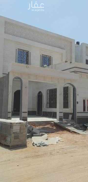 1704205 ▪فيلا ٣٨٤م درج صاله شقتين
◼️الدور الارضي
مدخل سياره
ملحق خارجي
مجلس مقلط
صاله وغرفه كبار سن
٣ حمامات
مطبخ ومستودع
◼️ الدور العلوي
٢ اجنحه نوم و٢ غرف حمام مشترك
◼️ السطح
غرفتين
◼️ الشقق ٢
غرفتين ومجلس وصاله و٢ حمام