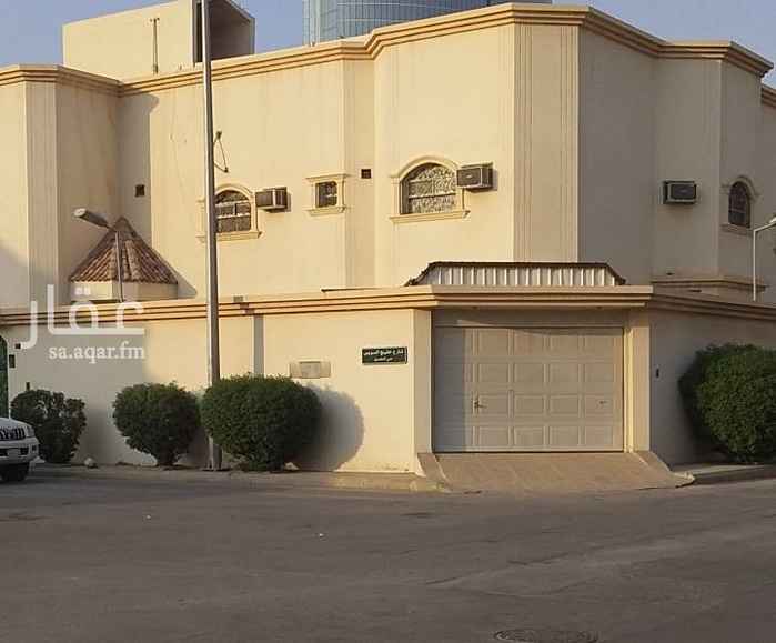 1735186 فيلا في العقيق بحاله ممتازه دور ارضي و٣ شقق كبيره
كل الخدمات متوفره