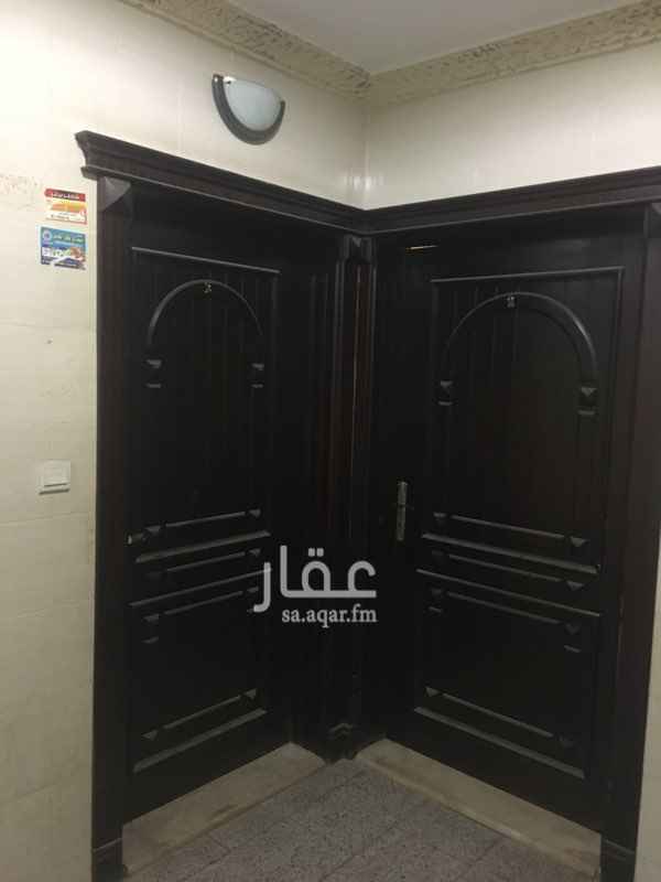 1645586 ماشاء الله
شقه مجدده بالدور الاول فوق المواقف
٤غرف وخادمه وصاله و٤حمامات ومطبخ
خزان علوي وسفلي وعداد كهرباء خاصين
عمر العماره ٤ سنوات
والشقه مجدده كانت مؤجره ب٣٠ الف
ويوجد بعد شقه بالدور الثاني مؤجره ب٢٤٠٠ ريال للبيع بعد
كلتا الشقتين للبيع او احدهما حسب الرغبه
يوجد غرفه سايق خاصه ومشتركه حسب الرغبه
للاتصال او الاستفسار
0562239474
ملاحظه الموقع غير دقيق