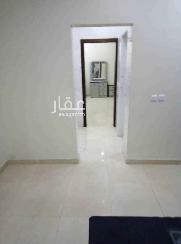 1635302 محل مساحه 60 متر للايجار السنوي 20 الف يصلح لجميع الأغراض المحل كان بقاله ويوجد بالمحل جميع الارفف والثلاجات والديب فليزر ومكيف وكاميرات والسعر الإيجار يمكن التقسيط على 6 شهور أو ثلاث شهور مع غرفه بنفس العماره مجانااا للعمال الموقع الدمام حي المنار شارع الإمام محمد بن سعود شارع تجاري العماره شقق مفروشه للاستعلام 0562256666 ابو أروى