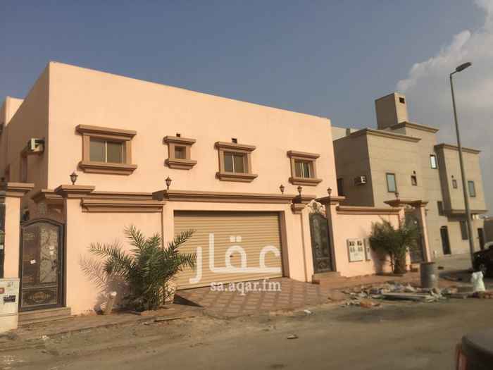 1207623 عمارة ثلاث ادوار
الدور الاول : شقة دور - لها بابين وقراج و حوش ومجلس ومقلط رجال بحمامهم ومجلس حريم بحمامه ومطبخ وغرفه خادمه بحمامها وصالة وغرفتين نوم وحمام مشترك وغرفه نوم ماستر بحمامها وغرفه ملابس
مدخل خاص للشقق وغرفة السائق
الدور الثاني و الثالث ثلاث شقق بتصميم واحد : مدخل خاص لمجلس الرجال بحمامه و صاله ومطبخ وغرفه غسيل وغرفتين نوم وحمام