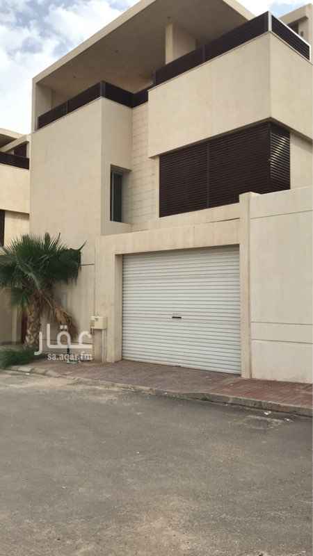 1249648 🔑للبيع فيلا بحي الهدا شارع العروبة زاويةشارع 20
المساحة 385م
مجلس + مقلط + 2 صالة +غرفة سائق +غرف خادمات +غرفة رياضة +تراس
عدد الاجنحة: 4
• ضمانات على الهيكل الانشائي والتشطيبات .
• يسعدنا تلبية جميع طلباتكم وعروضك
المسوق الحصري مؤسسة انسب الموارد العقاريه