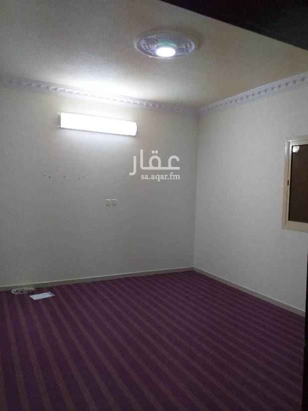 1611531 الرياض مخطط المزيني خلف صناعية الشفاء
دور علوي للايجار ٦غرف وصالةومطبخ و٣حمامات جديد ماسكنت الا ٦اشهر عبارة عن مجلس ومقلط وصالة ومطبخ و٤غرف نوم و٣حمامات اكرمكم الله وسطح كبير مدخل خاص