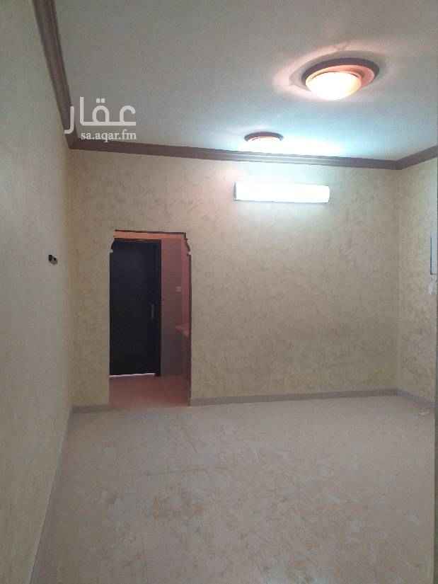 1638367 الرياض الشفاء مخطط المزيني خلف صناعية
٥غرف وصالةومطبخ و٣حمامات عبارة عن مجلس ومقلط وصالة ومطبخ و٣غرف نوم و٣حمامات مدخل خاص مع السطح مستخدمه ٣سنوات نظيفة في حال لم يتم الرد التواصل على الواتساب