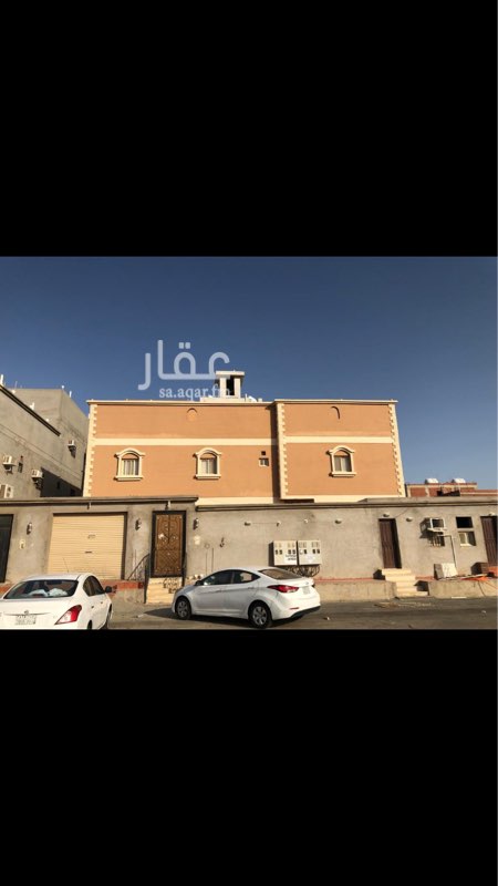 1752320 عمارة على شارع 25 دورين وملحق 8 شقق و8 عدادات كل شقة 4 غرف وصالة مطبخ و3 حمامات مساحة الارض 900 متر للتواصل 0562689198