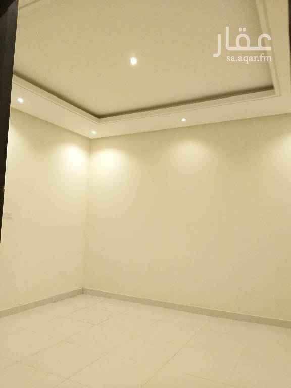 1543896 غرفه وحمام
راكب مكيف اسبيلت
ساكنه اقل من سنه
تشطيب فاخر