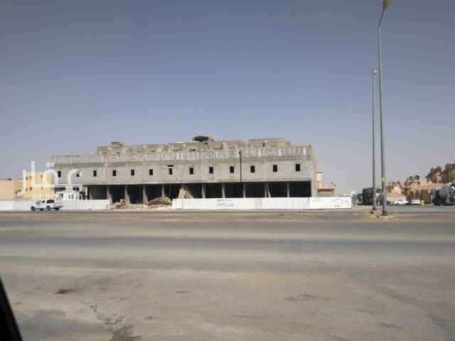 1464339 السلام عليكم
عمارة عضم للبيع المساحة ١٩٩٠ م على ثلاث شوارع
غربا : على شارع عرض ١٠٠م
شمالا : شارع عرض ٢٠م
جنوبا : شارع عرض ١٥ م
يوجد عليها ترخيص شقق مفروشة
التفاصيل :
عدد الشقق ٤٦ منها ٨غرفه ودورة مياه و٣٨ غرفه وصاله ودورة مياه قابله لتكون غرفتين وصالتين ودورتي مياه في حال الرغبه
١١ محل