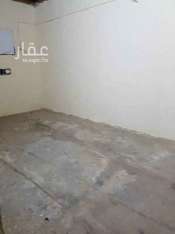 1502973 للايجار مستودع في مزرعه في بني معن مكون من غرفتين وحمام وساحه خارجيه وبالإمكان ان يكون سكن عمال