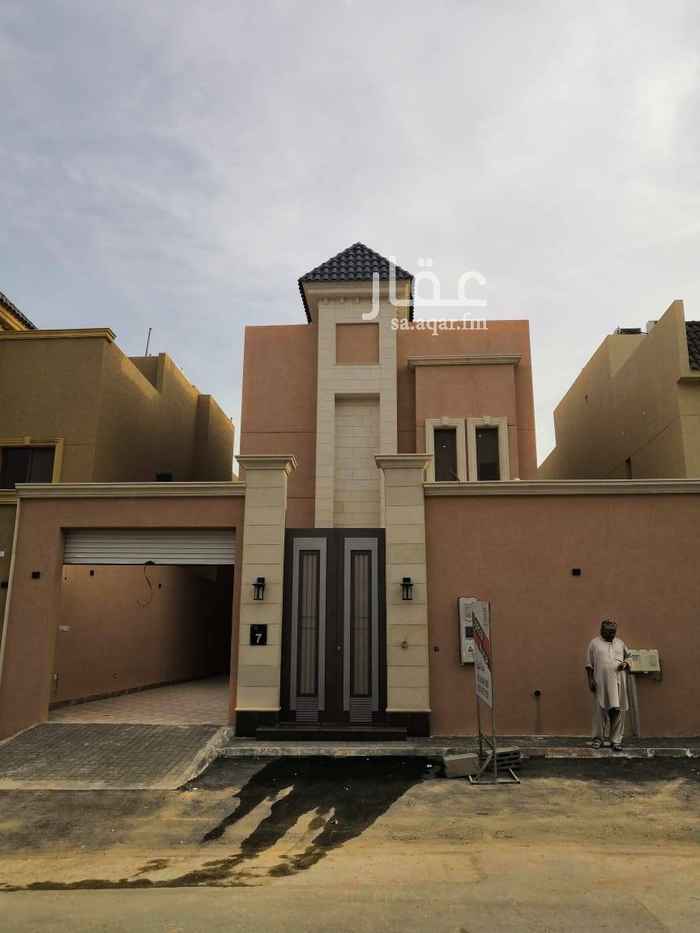1457662 للبيع فيلا درج صالة
حي الياسمين مربع 26
المساحه 360م
المواصفات
الدور الأرضي استقبال بالكامل
مع مدخل سيارة حوش كبير خارجى
غرفة سواق
الدور العلوي 5غرف نوم وصالة 4حمامات
السطح صالة العاب غرفة شغاله وغسيل وحمام
البيع مليون 700