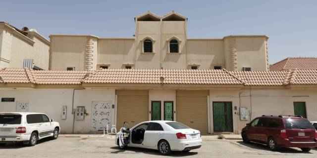 1588373 ٤ وحدات كبيره كل وحده مدخل خاص تفتح جهه الغرب +
فله دور وأحد كبيره تفتح جهه الشرق مدخل خاص
الكل مؤجرة الآن.