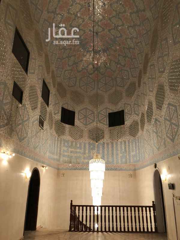 1278430 للايجار فيلا كبيره في حي الفيصليه
على شارعين مناسبه لجميع المشاريع
تبعد عن الحرم 5كيلو
مدرسه او روضه
مستوصف
حوش كبير
عدد الغرف ٩
صالتين
بدروم كبير