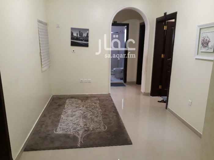 1118181 شقه مفروشه للايجار في مخطط الحرمين 1 حي المروه 8 قريبه من لولو ماركت ومن شارع حراء وهي عباره عن 4 غرف موثثه بي الكامل - صاله مطبخ ، غرفه خادمه - 3 دورات مياه - مدخل واحد للشقه الدور الثاني ،، مطلوب 30 الف للتواصل ،، واتس 0540290489 حذيفة الأهدل 0563336650