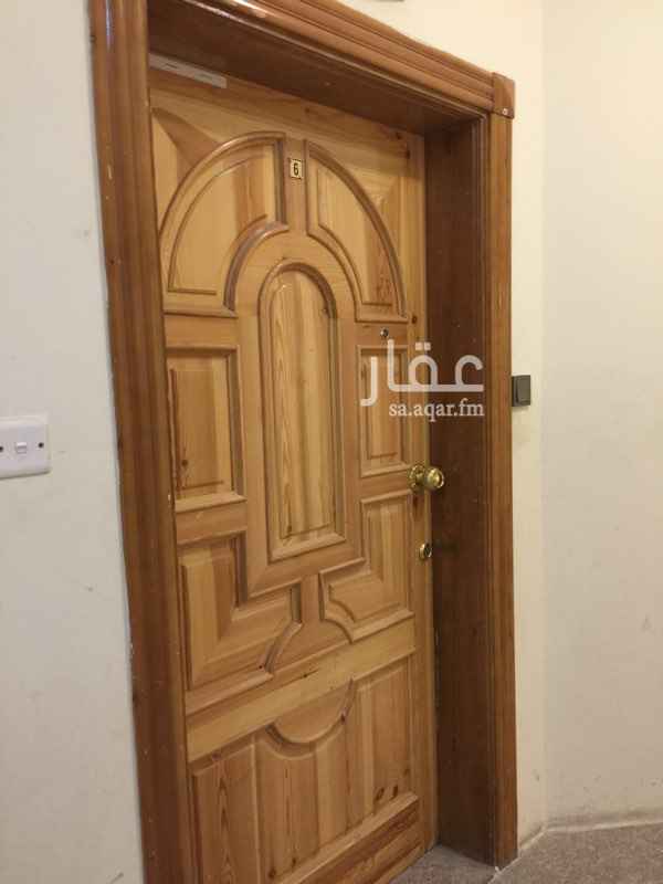 1737519 بسم الله الرحمن الرحيم
يوجد لدي شقه نظيفه جداً في المدينة المنورة حي العريض للايجار السنوي