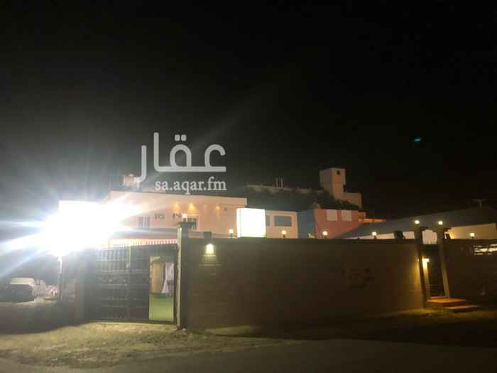 1586125 استراحه السعاده للايجار اليومي
مكونه من قسمين
قسم رجال
مجلس ومقلط وحمام وحوش كبير
قسم نساء
صاله ومطبخ وحمام ودور ثاني به مجلس نساء وسطح وغرفتين نوم
ومسبح وحوش للعوايل بجلسه خارجيه
