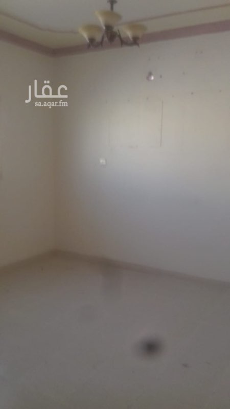 1505949 شقة عائلية في فيلا الدور الاول دهان الشقة وخلاطات المطبخ والحمامات نظيفة جداً
يمكن الدفع كل 3 شهور ب 4400 ريال